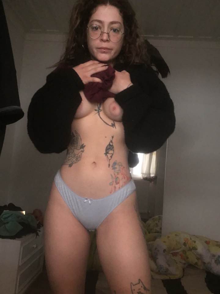 Slut girlfriend exposed. Kik alphawest09 to expose your slut #D5iiwd1v