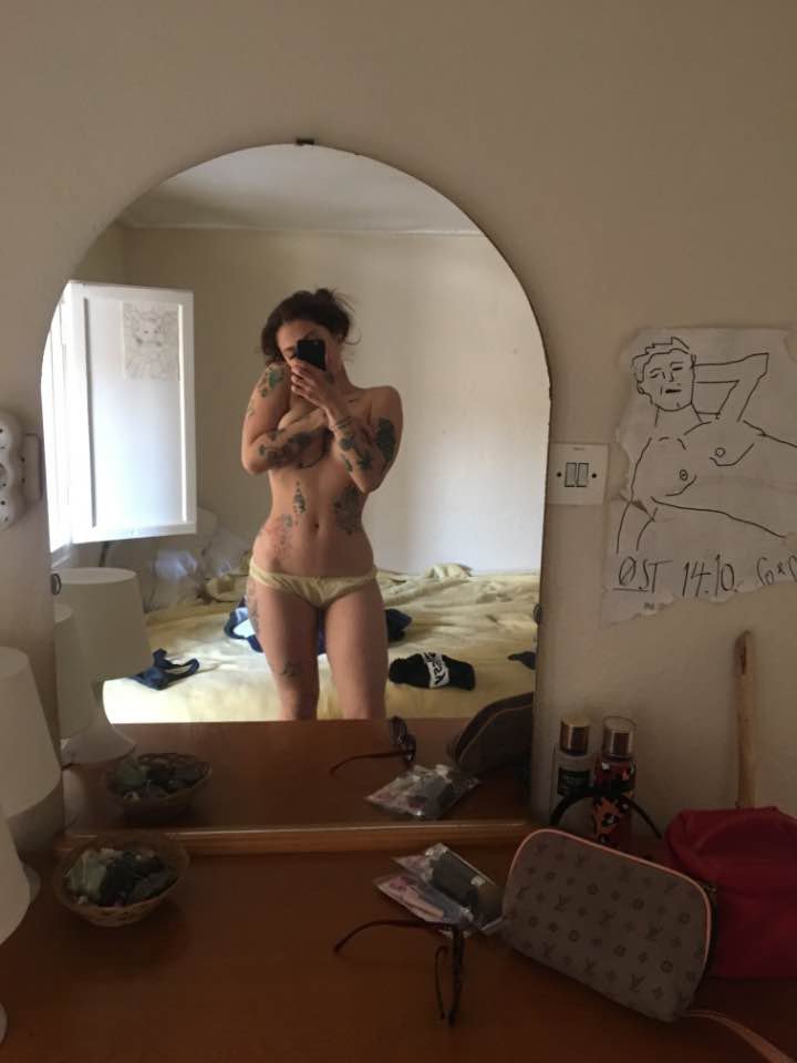 Slut girlfriend exposed. Kik alphawest09 to expose your slut #EOCYuxBk