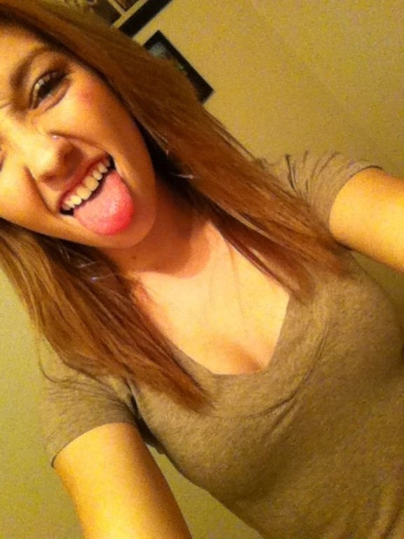 Amateur selfies #AX0EaEzx