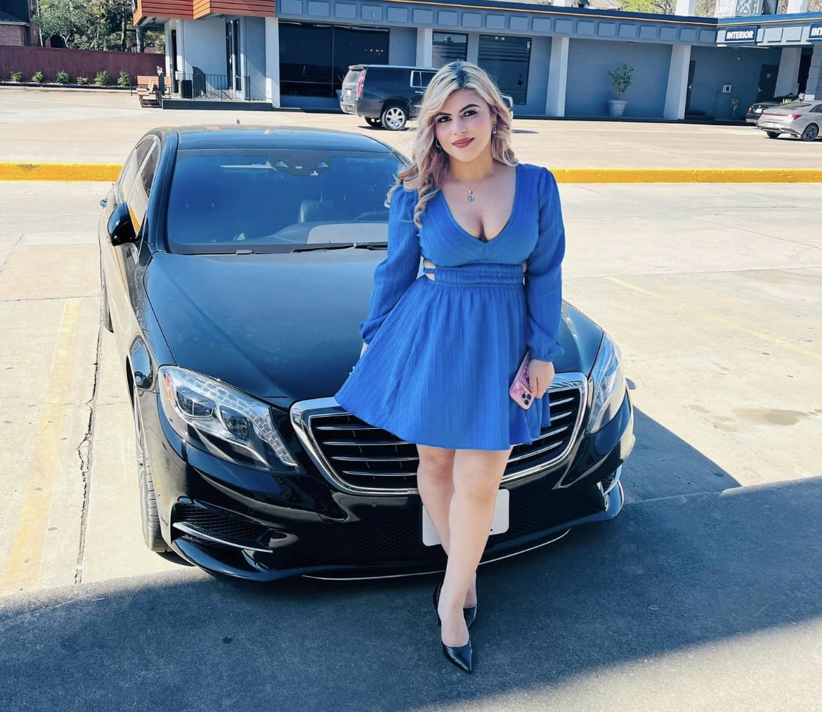 So want to fuck this sexy milf since high school #FJI2MOZR