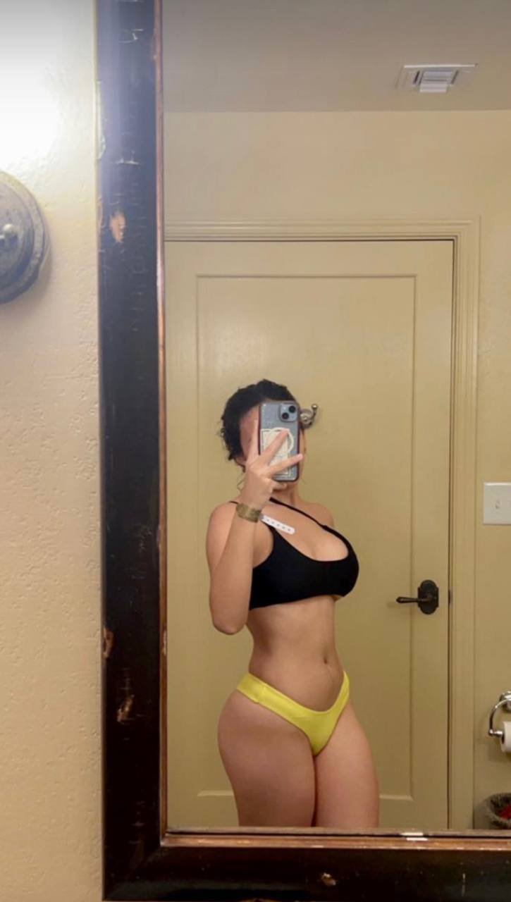 Submitted and risked Girlfriend. Want to risk your girl too? DM me #pw0VQToE