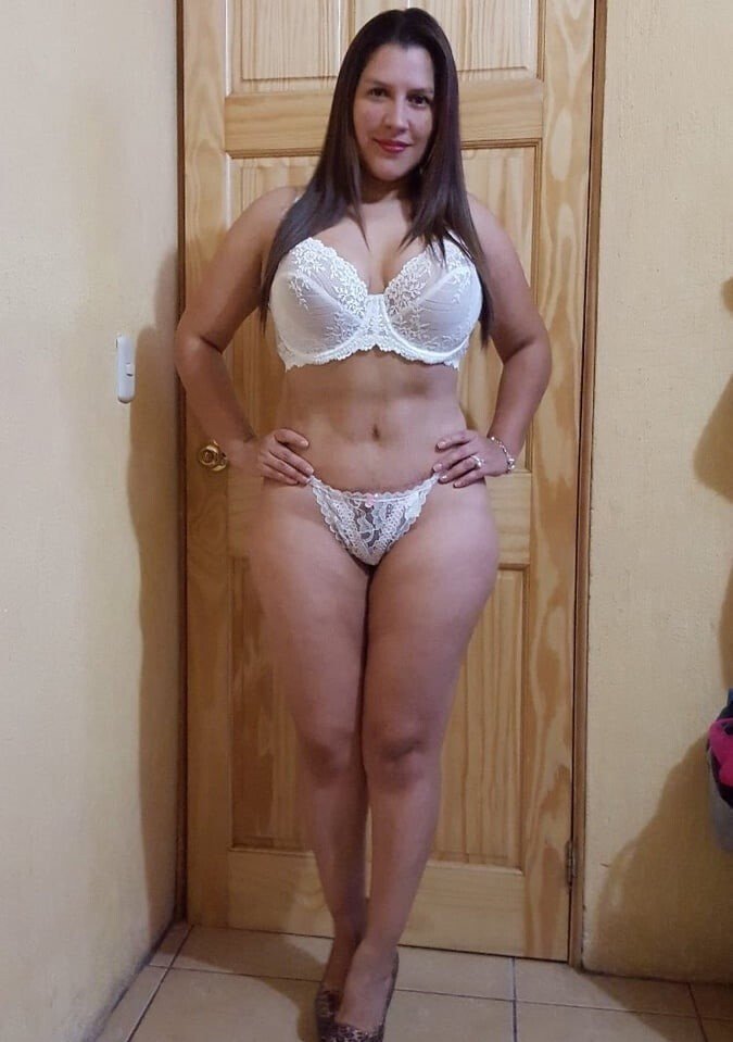 Thick Latina Mother #01dSQKeV