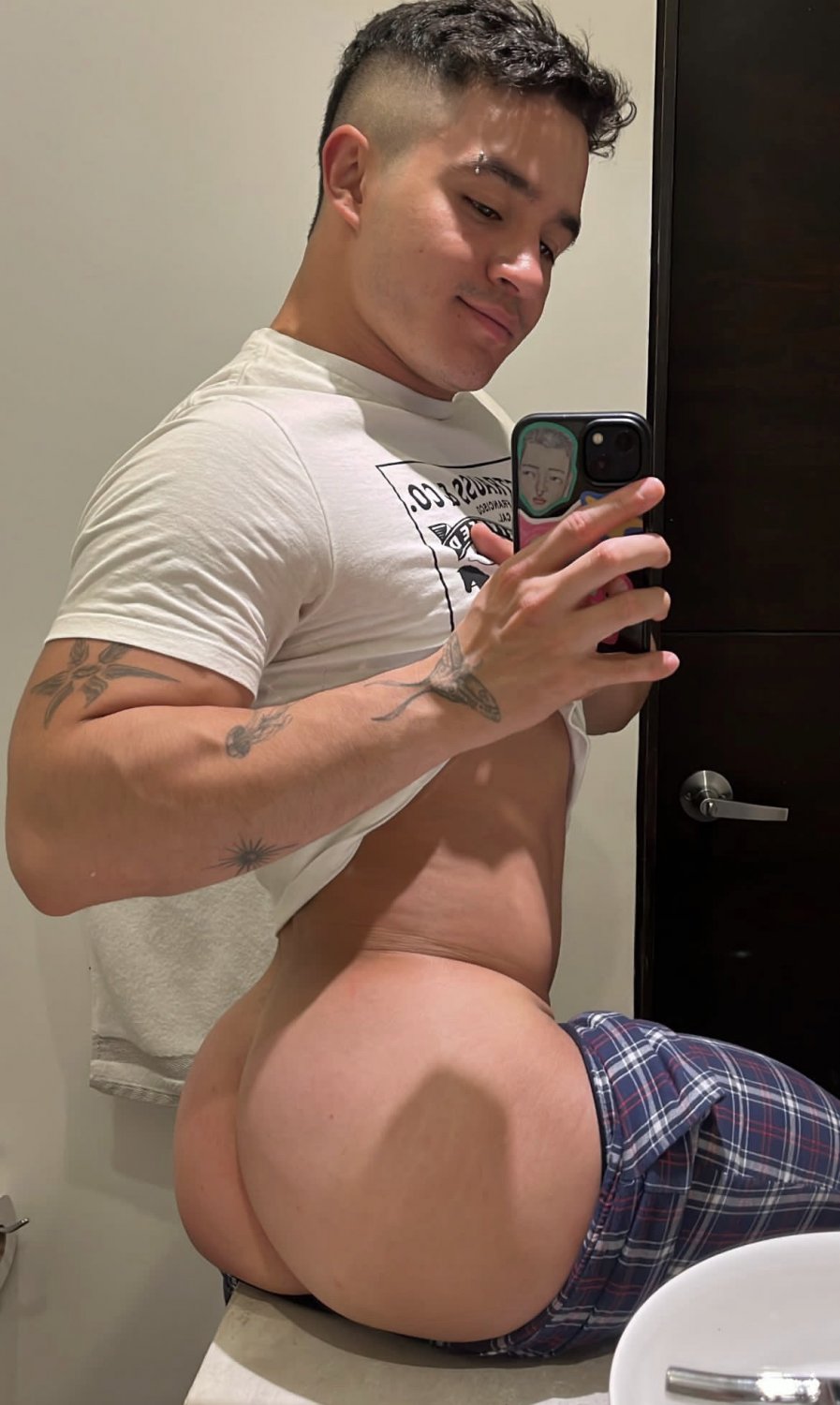 ANGELITO 💫🇨🇴 HOT LIL BOTTOM 🍆🍒🍑💦 #COdCDzPu