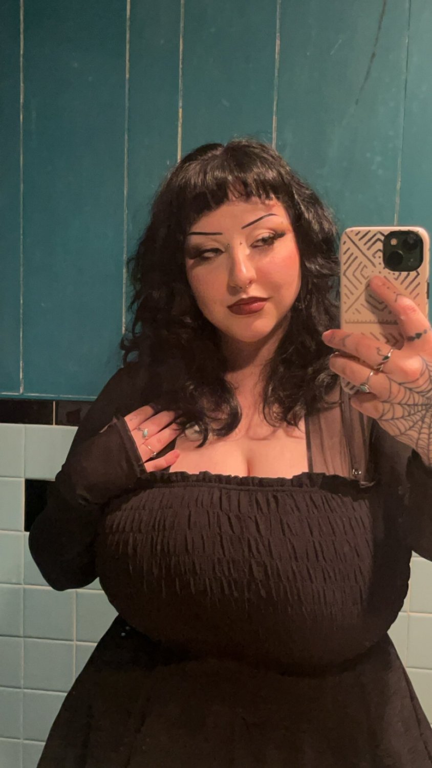 huge titty baddie re-upload #XTRyFtwL