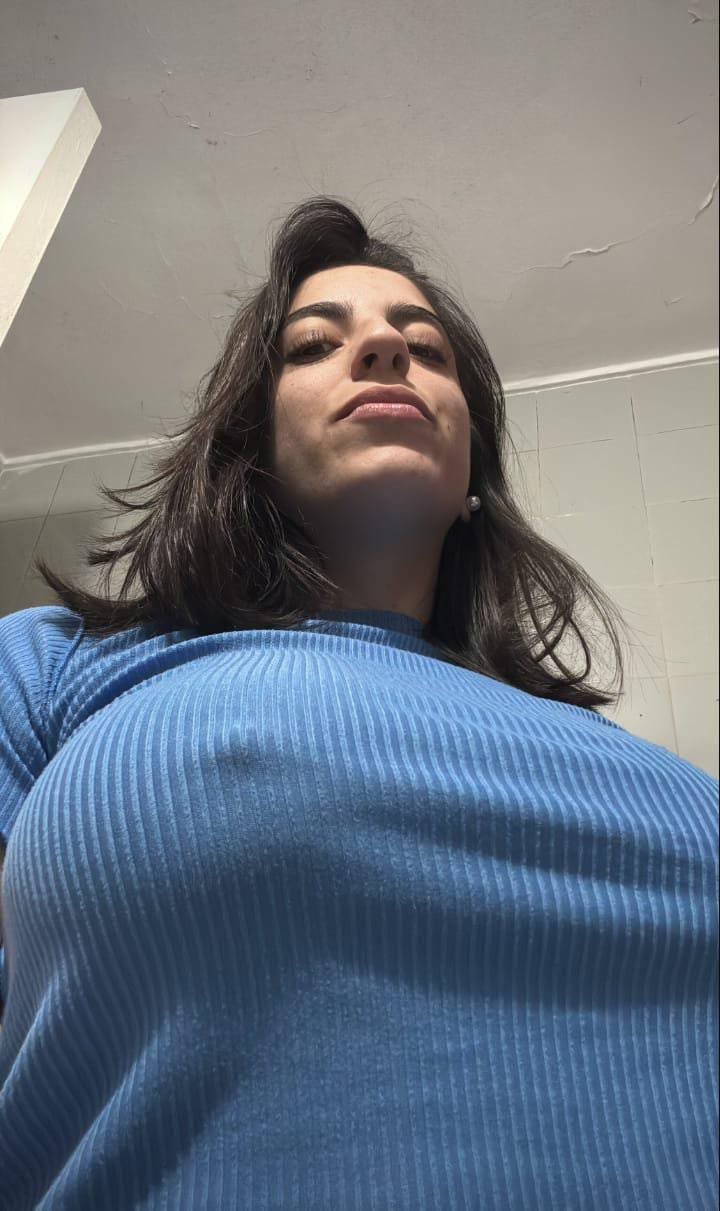 Pendeja argentina puta de 20 años tetona y culona hermosa #hUNVaXtn