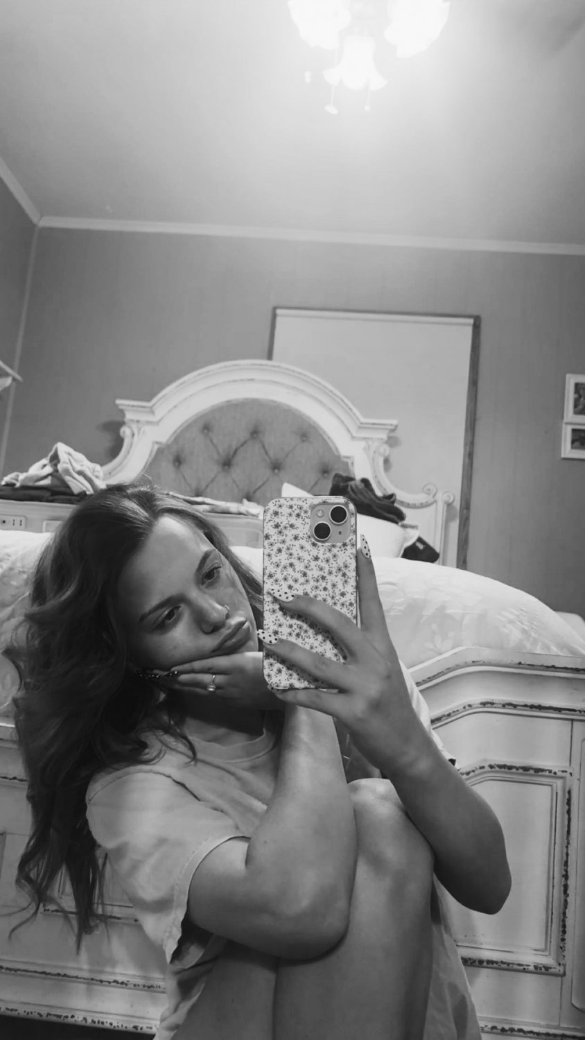 Redhead college teen with a fat ass #V0l9V6pa