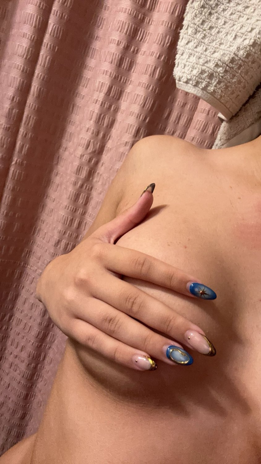 Redhead college teen with a fat ass #m05aEN0n